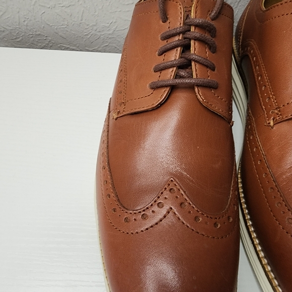 Cole Haan OriginalGrand Men’s Leather Wingtip Oxford Shoe [Woodbury/Ivory] - 10 - Picture 6 of 13